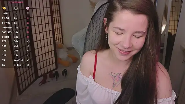 Snapshot of Mira_Falls chatting on 06-15-26, 05:51 Mira Falls online show from 06-15-26, 05:51