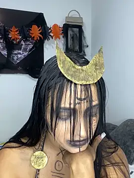 Shantal Lovee online show from 10-31-25, 11:11