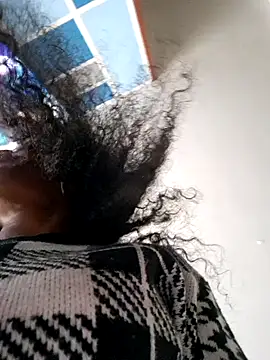 xiomy  online show from 02-12-26, 07:57