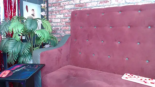Snapshot of MommyMila84 chatting on 05-09-26, 04:16 MommyMila84 online show from 05-09-26, 04:16