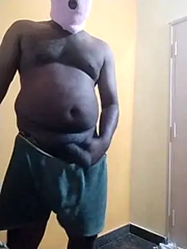 Snapshot of Indianguymohan chatting on 10-26-25, 03:45 Indianguymohan online show from 10-26-25, 03:45