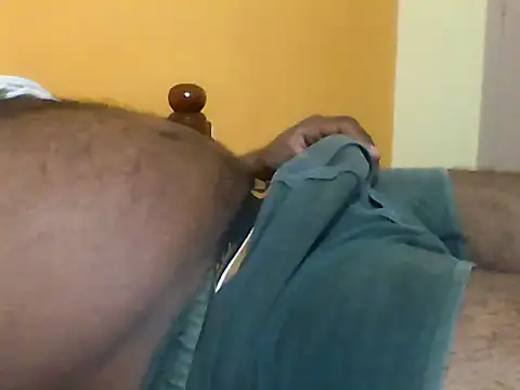 Snapshot of Indianguymohan chatting on 09-09-25, 04:49 Indianguymohan online show from 09-09-25, 04:49