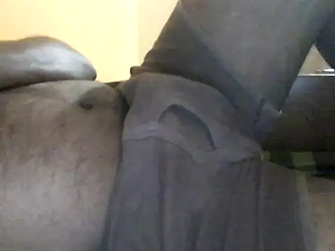 Snapshot of Indianguymohan chatting on 11-08-25, 03:59 Indianguymohan online show from 11-08-25, 03:59