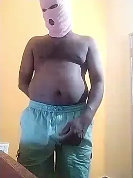 Snapshot of Indianguymohan chatting on 10-14-25, 04:40 Indianguymohan online show from 10-14-25, 04:40