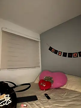 Sammy pink online show from 11-08-25, 11:52