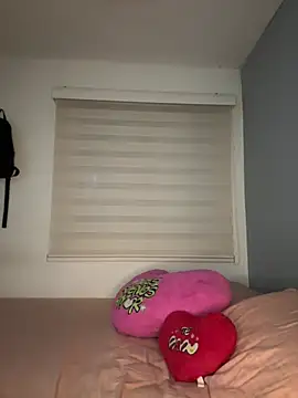 Snapshot of Sammy_pink chatting on 07-26-26, 02:40 Sammy pink online show from 07-26-26, 02:40