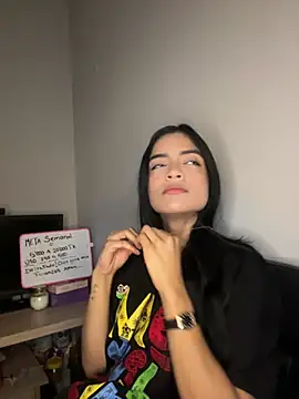 Snapshot of Sammy_pink chatting on 07-10-26, 12:43 Sammy pink online show from 07-10-26, 12:43