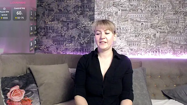 Snapshot of mandy_foxxx chatting on 10-22-25, 11:20 mandy foxxx online show from 10-22-25, 11:20