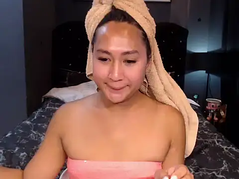 HOTTESTCANDYTS online show from 04-18-26, 09:33