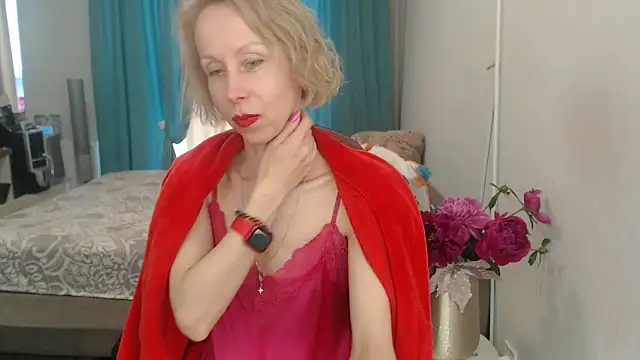 LuxuryNika online show from 06-02-26, 01:55