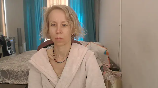 LuxuryNika online show from 05-28-26, 11:16