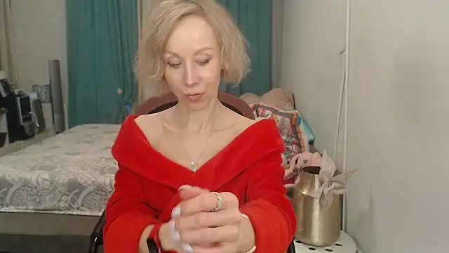 LuxuryNika online show from 05-02-26, 05:18