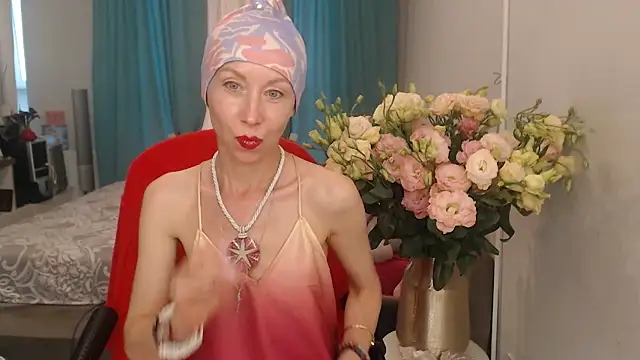 Snapshot of LuxuryNika chatting on 07-18-26, 03:20 LuxuryNika online show from 07-18-26, 03:20