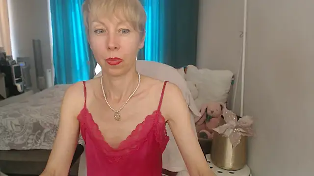 Snapshot of LuxuryNika chatting on 06-28-26, 09:37 LuxuryNika online show from 06-28-26, 09:37