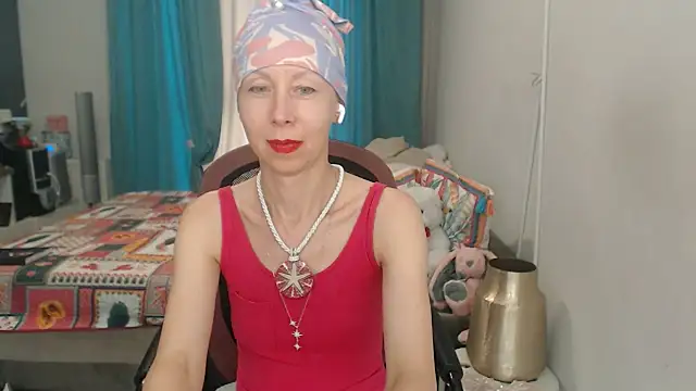 Snapshot of LuxuryNika chatting on 08-06-26, 02:34 LuxuryNika online show from 08-06-26, 02:34