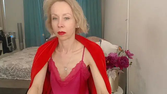 LuxuryNika online show from 06-03-26, 02:44