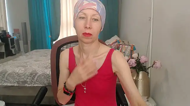 Snapshot of LuxuryNika chatting on 07-13-26, 11:31 LuxuryNika online show from 07-13-26, 11:31