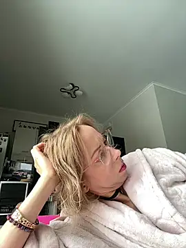 LuxuryNika online show from 02-07-26, 10:12