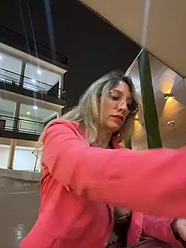 Gatitacarlita online show from 04-08-26, 01:07