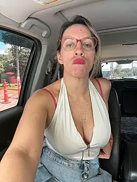 Gatitacarlita online show from 02-21-26, 02:30