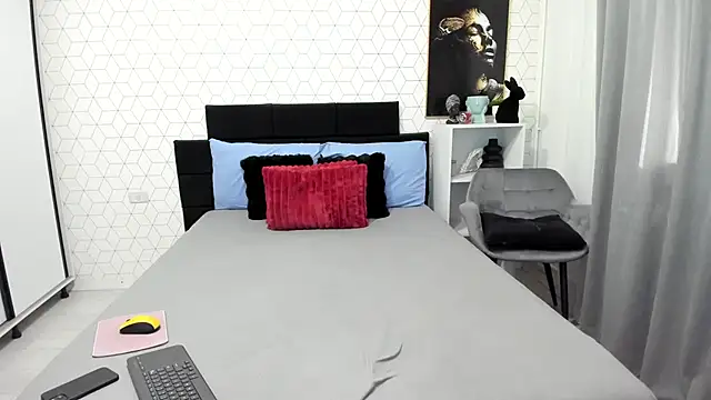 Heidix online show from 04-05-26, 02:57