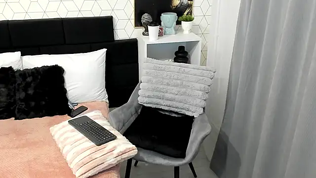 Heidix online show from 03-13-25, 04:49