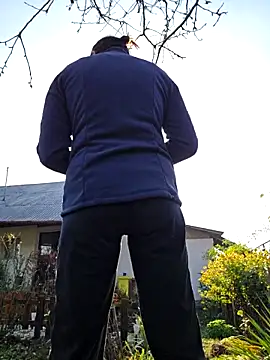 IsabelleCraft online show from 11-15-25, 10:52