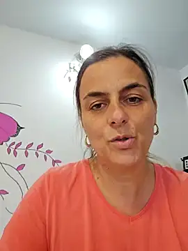 Snapshot of IsabelleCraft chatting on 03-16-25, 10:33 IsabelleCraft online show from 03-16-25, 10:33