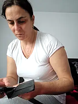 IsabelleCraft online show from 02-21-26, 08:27