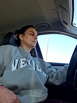 IsabelleCraft online show from 03-06-26, 08:09