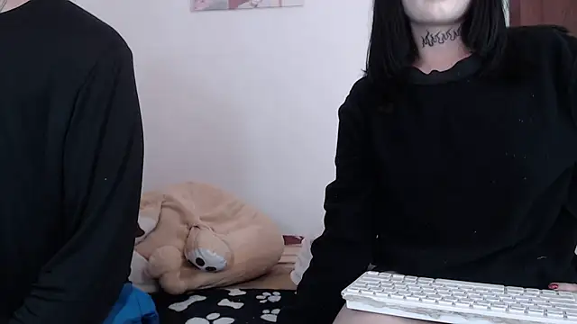 dulce maria x online show from 09-10-25, 09:14