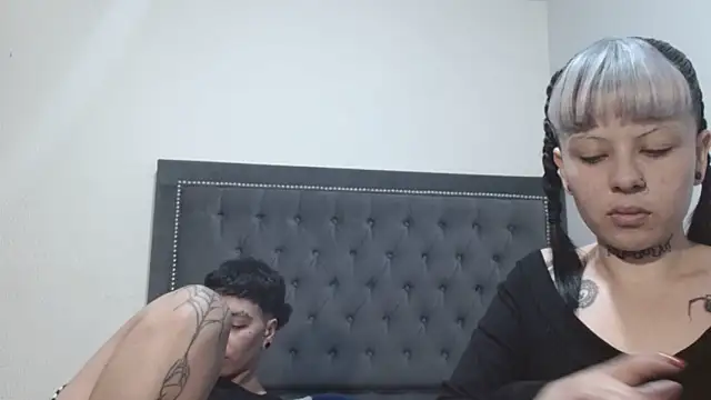 dulce maria x online show from 04-05-26, 12:56