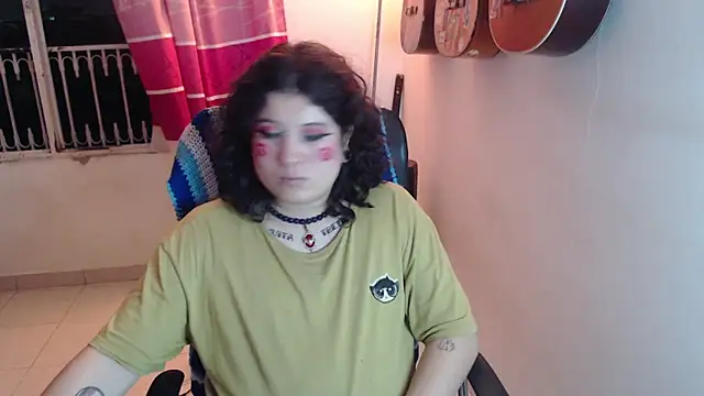 Smoke trip Alicia online show from 10-10-25, 05:08