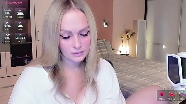 Snapshot of Libby_Nora chatting on 11-08-25, 10:19 Libby Nora online show from 11-08-25, 10:19