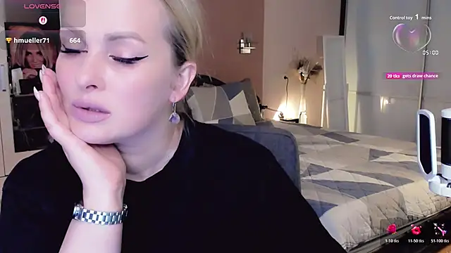 Snapshot of Libby_Nora chatting on 10-28-25, 10:47 Libby Nora online show from 10-28-25, 10:47