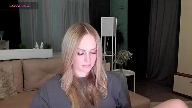Libby Nora online show from 02-08-25, 03:53