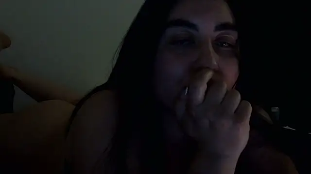 Snapshot of WetFlower69 chatting on 06-11-26, 02:53 WetFlower69 online show from 06-11-26, 02:53