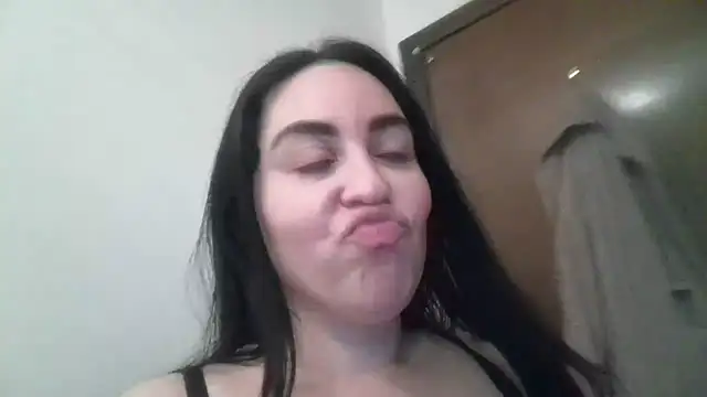 Snapshot of WetFlower69 chatting on 07-14-26, 01:05 WetFlower69 online show from 07-14-26, 01:05