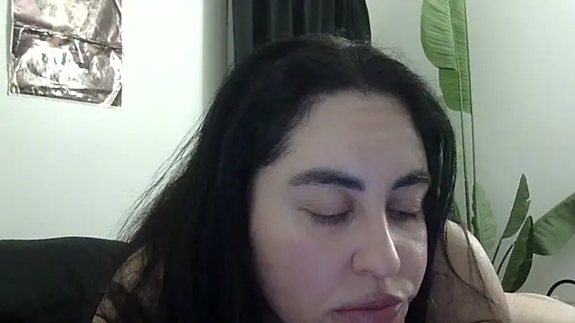 Snapshot of WetFlower69 chatting on 06-05-26, 01:54 WetFlower69 online show from 06-05-26, 01:54