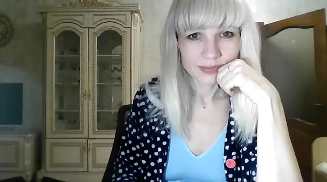 Snapshot of BarbaraKim chatting on 12-18-24, 02:06 BarbaraKim online show from 12-18-24, 02:06