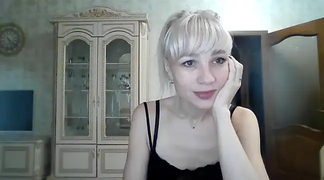 Snapshot of BarbaraKim chatting on 12-16-24, 02:27 BarbaraKim online show from 12-16-24, 02:27