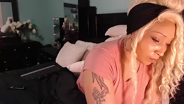 msbaddiebabe101 online show from 01-18-25, 12:24