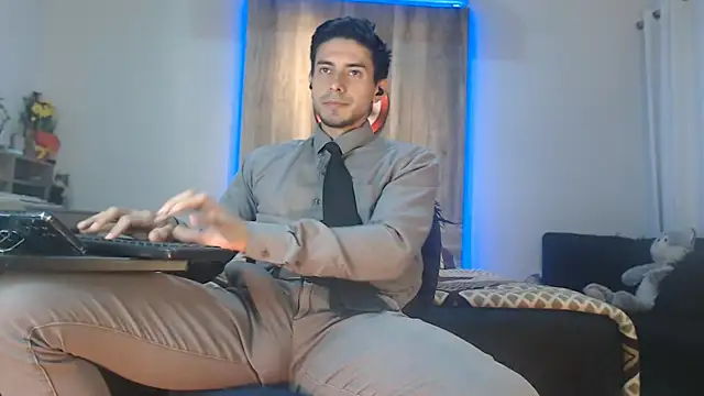 Andrew 4  online show from 09-09-25, 05:28