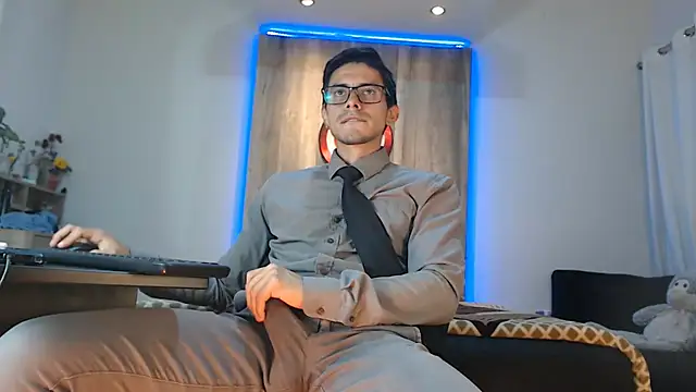 Andrew 4  online show from 09-24-25, 01:57