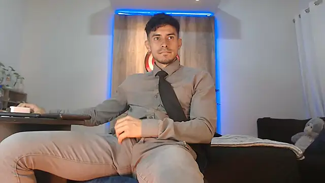 Andrew 4  online show from 10-31-25, 02:52