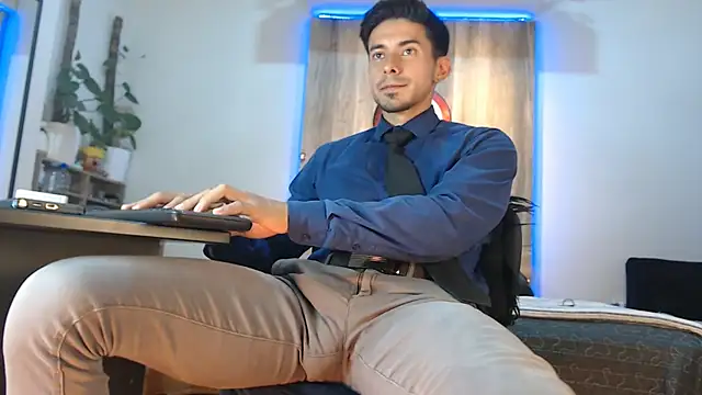 Andrew 4  online show from 02-12-26, 02:44