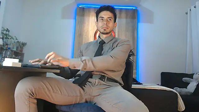 Andrew 4  online show from 11-16-25, 08:30