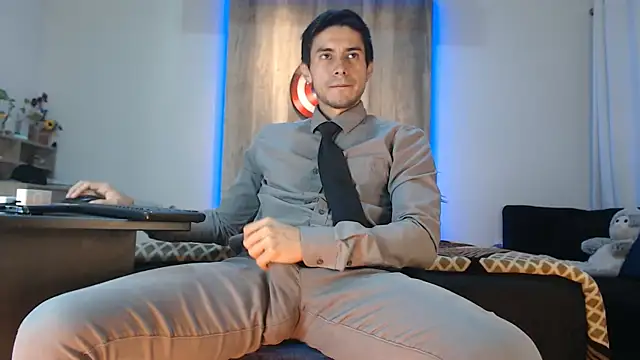 Andrew 4  online show from 09-28-25, 08:32