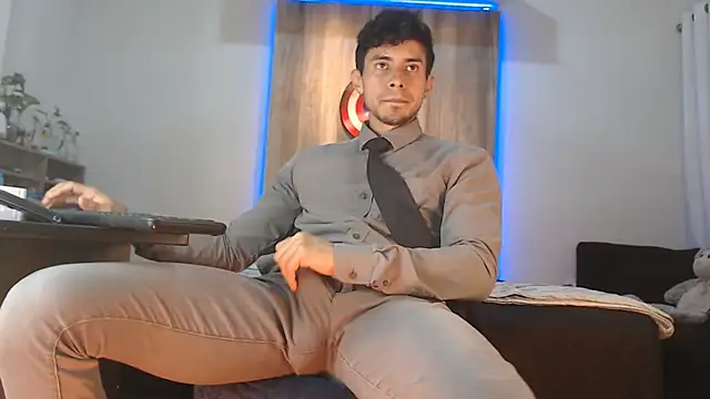 Andrew 4  online show from 10-25-25, 04:33