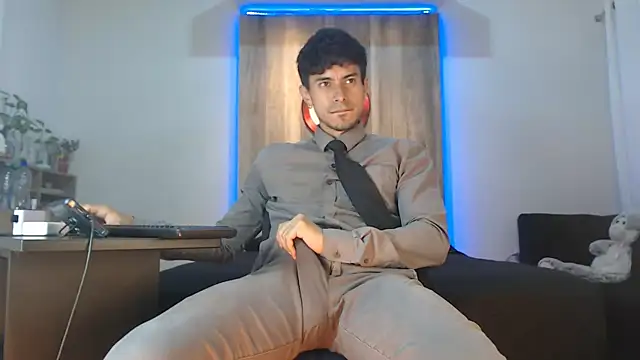 Andrew 4  online show from 11-25-25, 02:45